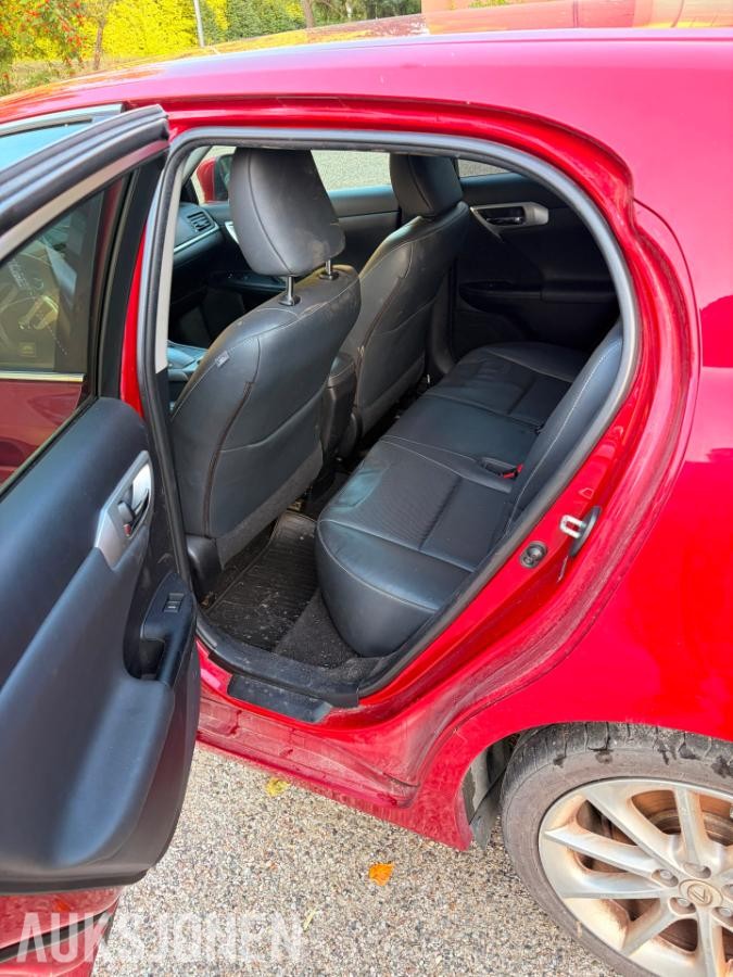 2012 Lexus CT200h, CT 1.8-99 - 348.500 km – Reparasjonsobjekt